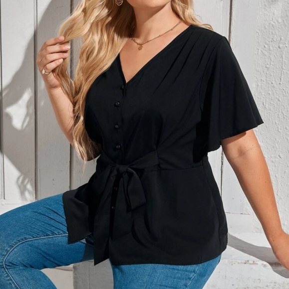 ⚡2/$20⚡1XL Plus Solid Tie Front Button Front Blouse - SHEIN - Picture 5 of 6